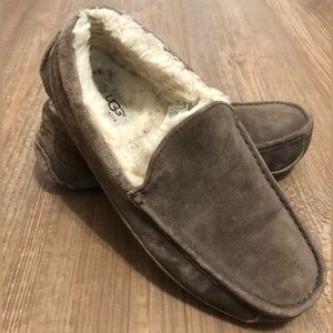 Ugg Men’s Ascot Suede Slipper - Brown, Size 9